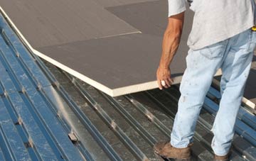 benefits of insulating Row flat roofing
